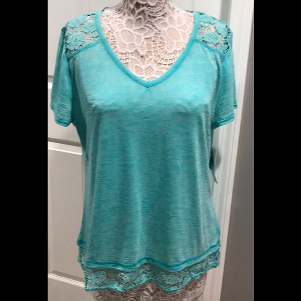 Brand New Onyx Moda Top